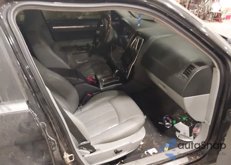 2006 Chrysler 300C from USA, damaged, VIN 2C3LK63H46H280574